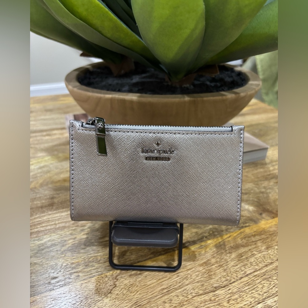 kate spade metallic Silver Leather zip cardholder/Wallet